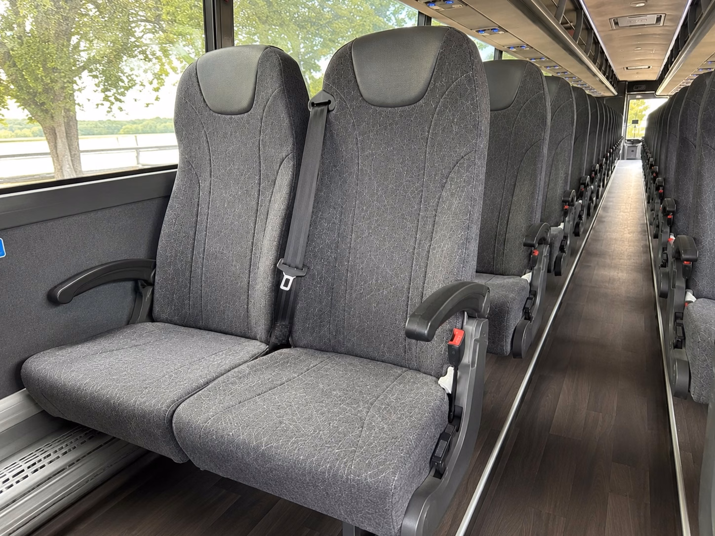 guest shuttles from jackson hotels to wedding venues make out of town guests feel like vips